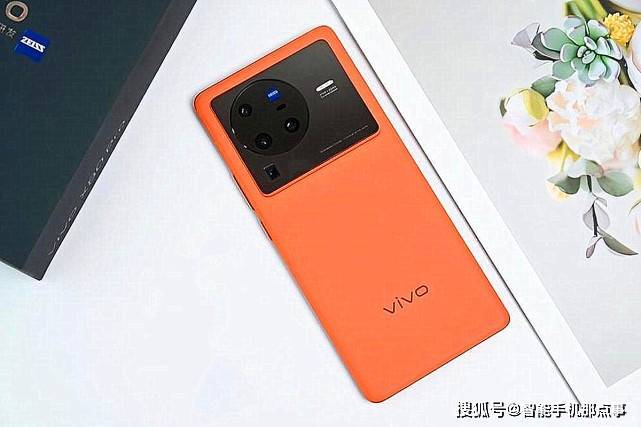 华为商城有手机参数对比吗
:vivo X80 Pro：逐渐说再见！vivo X90 Pro：正式说你好！